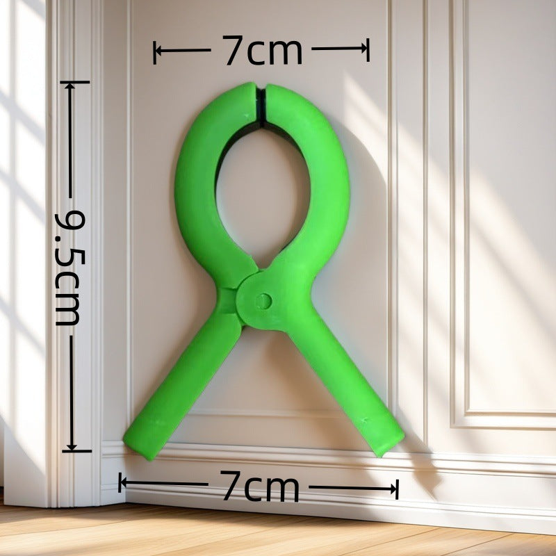 4/8-piece beach towel clips: for beach chairs, pool, cruise. Heavy-duty, strong, also works as clothes pins.